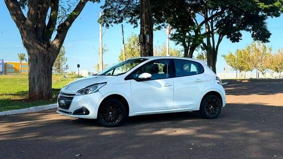 PEUGEOT 208 1.2 ACTIVE PACK 12V FLEX 4P MANUAL PEUGEOT 208 1.2 ACTIVE PACK 12V FLEX 4P MANUAL